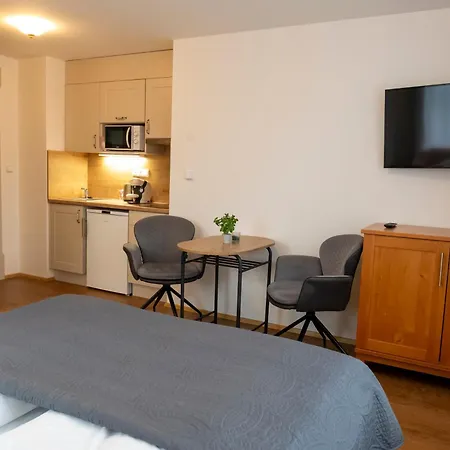 Apartment 1914 Radlo