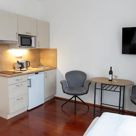 Apartment 1914 Radlo