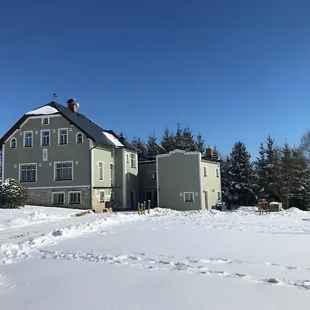 1914 Apartment Radlo